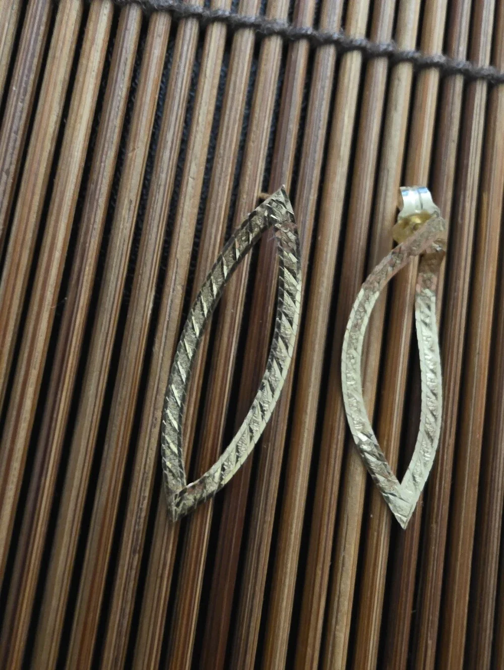 14k Herringbone Yellow Gold Dangle Earrings (Vintage)